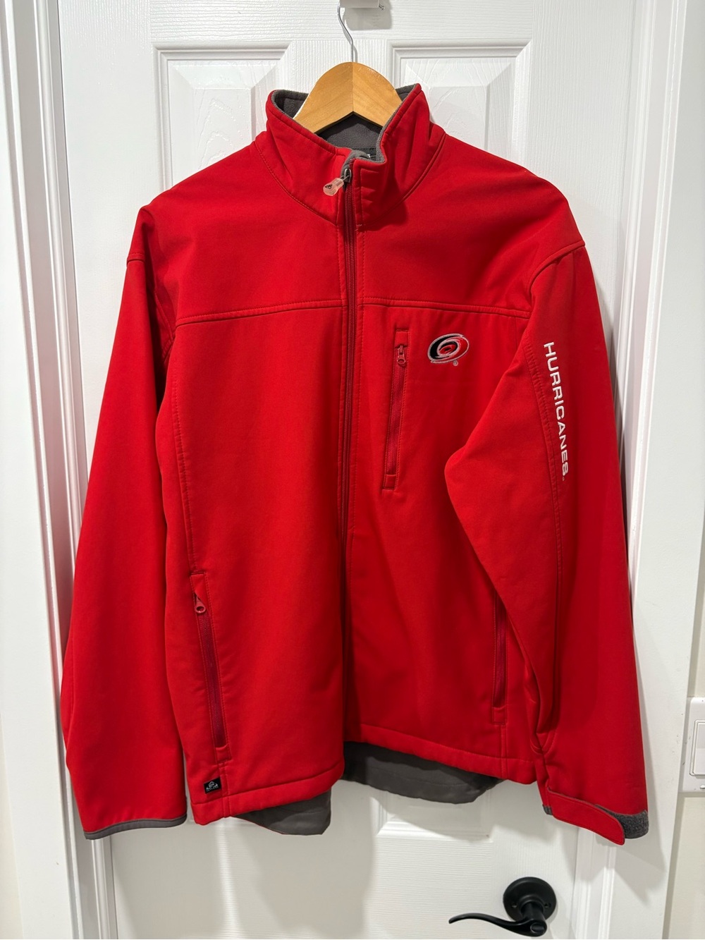 Carolina Hurricanes NHL Softshell Jacket Men’s Medium Red 2007